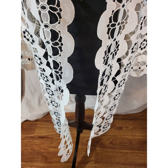 Grace Chuang New York White& Black Open Eyelet Duster - Picture 3 of 6